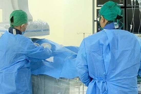 Bệnh nhân đột quỵ đã ngồi dậy, đi lại sau 30 phút cấp cứu
