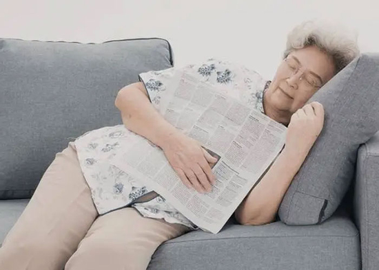 Tuổi cao nên kiểm soát chế độ ăn uống: 'Ăn ít 4 thứ, ăn nhiều 3 thứ', giảm hẳn nguy cơ đột quỵ, tiểu đường
