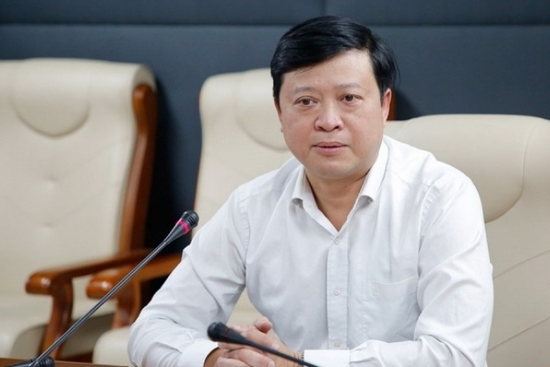 Vụ học sinh giật tóc, xô ngã cô giáo: Cần can thiệp tâm lý thay vì trừng phạt