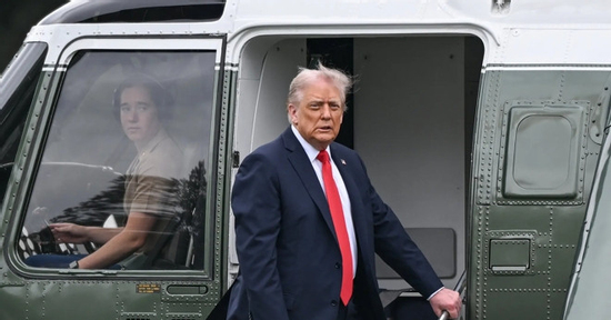 Trực thăng chở ông Trump bị chiếu tia laser, nghi phạm đối mặt án tù 5 năm