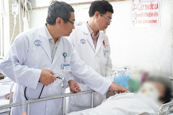Vụ bắn hai mẹ con người tình rồi tự vẫn: Người mẹ liệt tứ chi