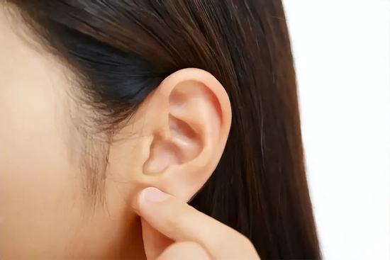 'Xoa dái tai, bổ hơn cả nhân sâm? Thường xuyên xoa dái tai thật sự thần kỳ đến vậy sao?