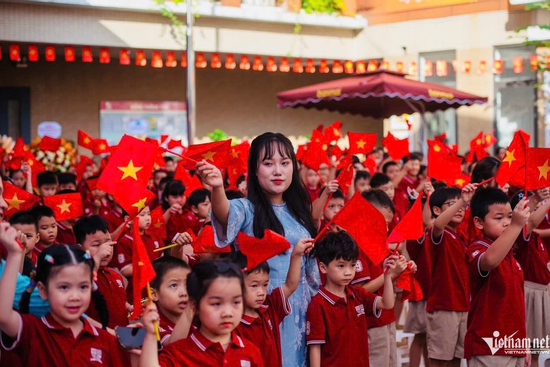 Bộ GD-ĐT: Thiếu giáo viên ở mức báo động, từ mầm non tới phổ thông thiếu 102.000 người