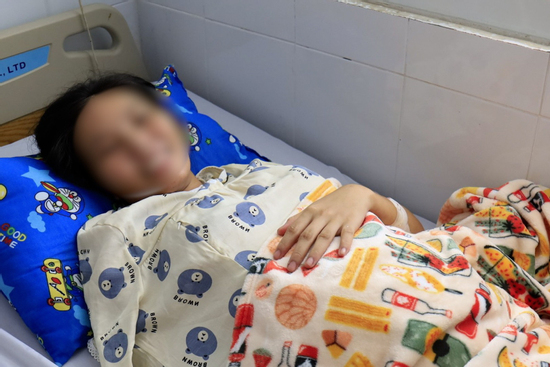 Sức khỏe hiện tại của sản phụ mang song thai được ghép tạm tay đứt lìa vào chân