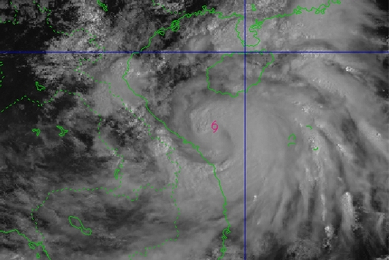 Bão số 10 Bualoi trên vùng biển Quảng Trị-Đà Nẵng, khả năng còn mạnh thêm