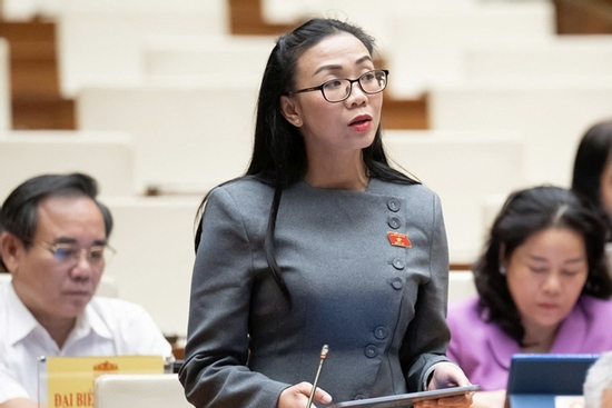 Đề xuất sàn thương mại điện tử và nền tảng livestream phải bồi thường hàng giả
