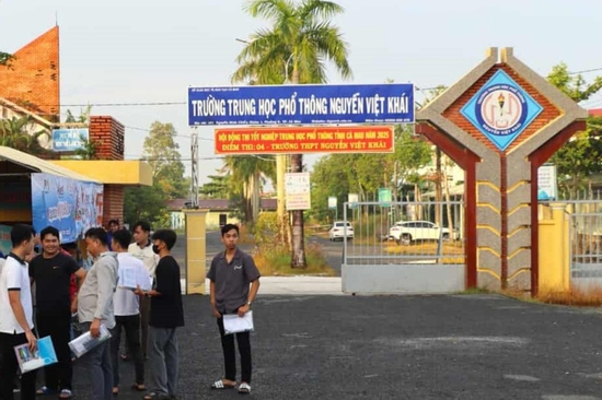 Trường cấp 3 bị ‘tuýt còi’ vì sắp xếp giáo viên gây hoang mang