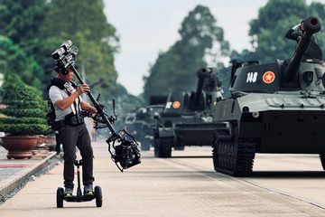 Steadicam Trinity - ‘Vũ khí tối thượng’ được Lê Bảo Hân sử dụng đắt đỏ thế nào? Sang-xịn-mịn thế nào?