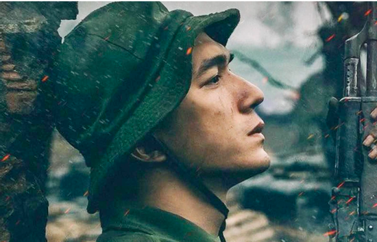 Thu 475 tỷ, 'Mưa đỏ' vượt 'Nhà bà Nữ' của Trấn Thành, doanh thu cao thứ 3 lịch sử