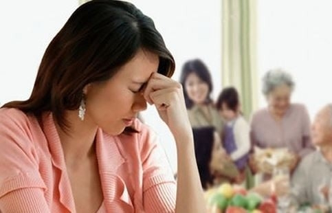 Con dâu phát hoảng với những yêu cầu oái oăm của mẹ chồng dịp Rằm tháng 7