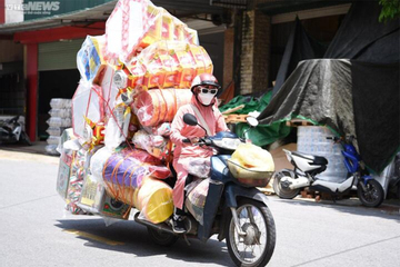 Đốt vàng mã mùa Vu lan - gửi tâm hay gửi rác?