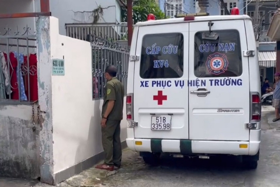 Mở cửa phòng trọ, bàng hoàng phát hiện thi thể phụ nữ trong tư thế treo cổ
