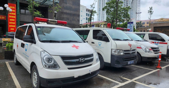 Sa thải 2 nhân viên, cảnh cáo 1 viên chức vụ thu 21 triệu đồng tiền xe cấp cứu