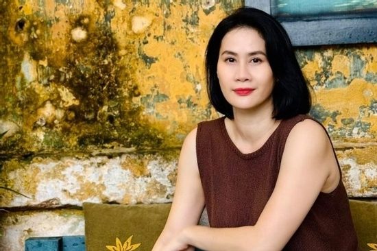 Thân Thúy Hà 'Mưa đỏ' ấm ức vì bị công kích, U50 không nghĩ chuyện lấy chồng