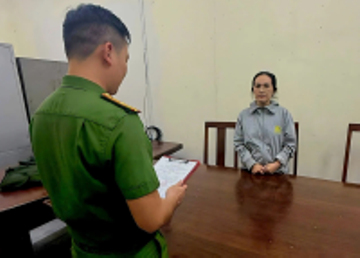 Bắt người phụ nữ cầm đầu đường dây mua bán trái phép hóa đơn hơn 200 tỷ đồng