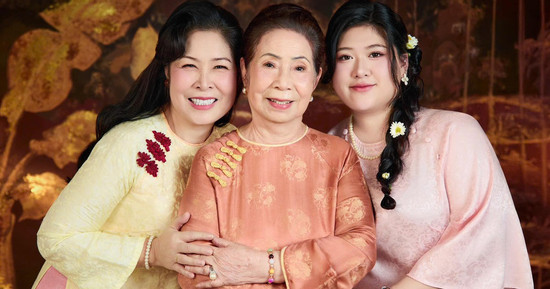 Mẹ ruột U90 của NSND Hồng Vân gây ngỡ ngàng với khán giả vì vẻ ngoài trẻ khỏe