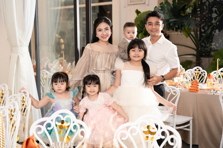 Tổ ấm hạnh phúc của diễn viên Vân Trang sau 10 năm kết hôn