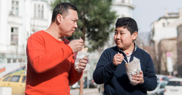 Tin lời hàng xóm đồn, chồng đưa con đi xét nghiệm ADN rồi nhận cú sốc lớn nhất đời mình