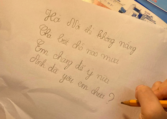 Bài thơ 'về thời tiết' của học sinh lớp 2 gây sốt vì giống hệt lời tỏ tình