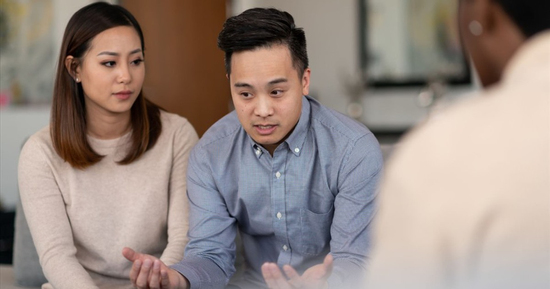 Không hiểu sao chồng tôi chê 'của cho là của nợ' mỗi khi bố mẹ chồng cho nhà cửa, cho tiền