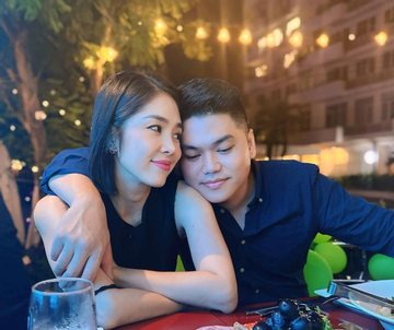 Chồng Lê Phương gây chú ý khi vợ có tin vui ở tuổi trung niên