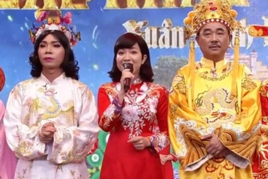 Nữ MC duy nhất của 'Táo Quân': Từng là ca sĩ, U60 sống bình yên bên con trai