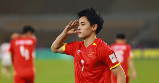 Đình Bắc được AFC vinh danh sau đêm thăng hoa trước UAE