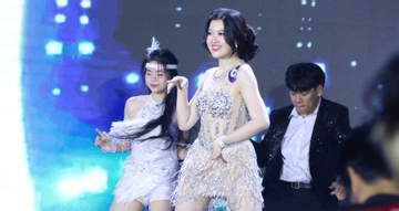 Ngắm nhan sắc xinh đẹp của các nữ sinh thi Hoa khôi Ngoại thương