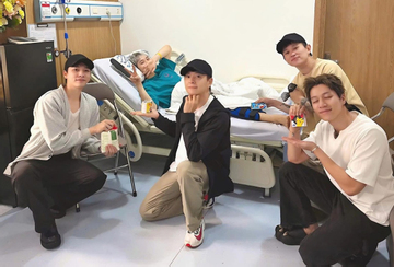 Karik sau phẫu thuật: Các Anh trai đến thăm, một chi tiết với mẹ gây xúc động