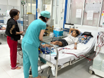 Vì sao ngày càng nhiều trẻ phải chạy thận?