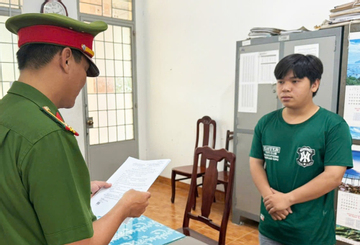 Bắt tạm giam một shipper hiếp dâm bé gái 12 tuổi