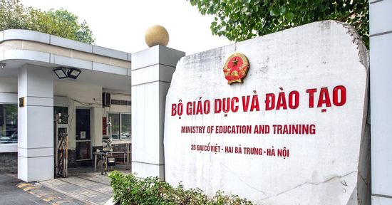 Bộ GD-ĐT nghiêm cấm dùng công quỹ biếu, tặng quà Tết cho lãnh đạo các cấp