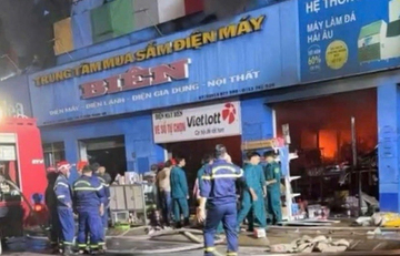 Cháy Trung tâm mua sắm điện máy , 2 mẹ con tử vong