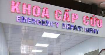 Thói quen khiến bé trai phải đi cấp cứu khi đang học bài