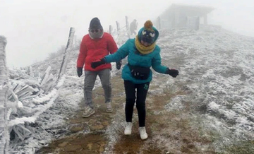 Tin không khí lạnh mới nhất: Mẫu Sơn rét hại, nhiệt độ giảm xuống 0,3°C