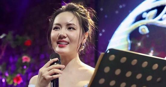 Ca sĩ Phương Linh bất ngờ 