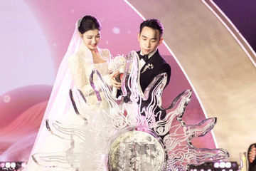 Hình ảnh hiếm hoi trong tiệc cưới của Á hậu Phương Nhi và con trai tỷ phú