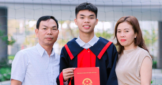 Tiền đạo Lê Phát mê 2 món đặc sản 'công thức mẹ nấu' mỗi lần về nhà