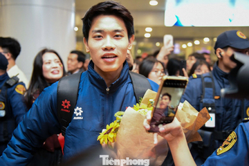 Mừng về nhà, những chiến binh quả cảm U23 Việt Nam!