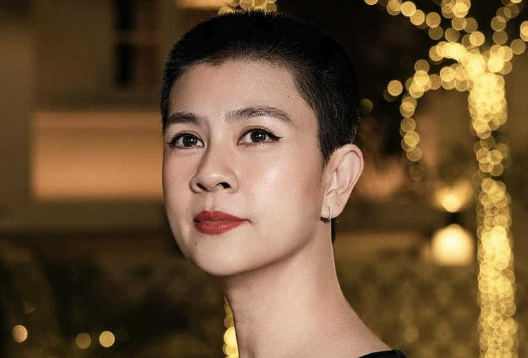 Nữ diễn viên Kim Thư gây bất ngờ với diện mạo hoàn toàn khác lạ ở tuổi U50