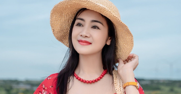 NSND Thu Hà thông báo sắp về hưu, tiết lộ bí quyết trẻ đẹp tuổi U60