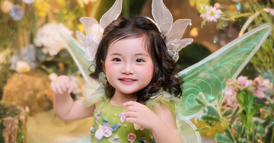 Lisa - con gái út nhà Khánh Thi - Phan Hiển 'đốn tim' khán giả trong bộ ảnh mới