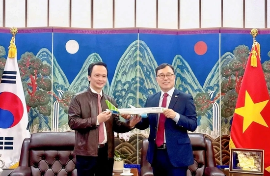 Ông Trịnh Văn Quyết tái xuất