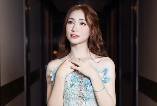 Người đàn ông đặc biệt gửi lời ngắn gọn nhưng đầy ý nghĩa đến Hòa Minzy là ai?