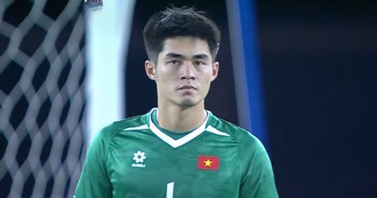 Thủ môn Trung Kiên khiến người hâm mộ lo lắng