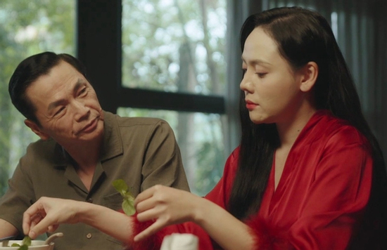 Diễn viên đóng vai người tình kém NSND Trung Anh 30 tuổi trong 'Lằn ranh' là ai?