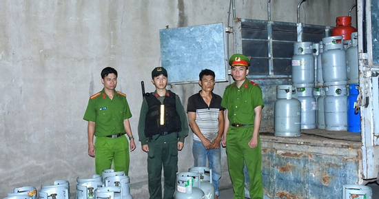 Phát hiện hàng ngàn bình gas giả tại Đồng Nai