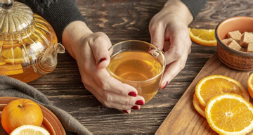 Cốc trà gừng trong buổi họp lớp đầu năm hé lộ mối quan hệ 'bí mật' của chồng