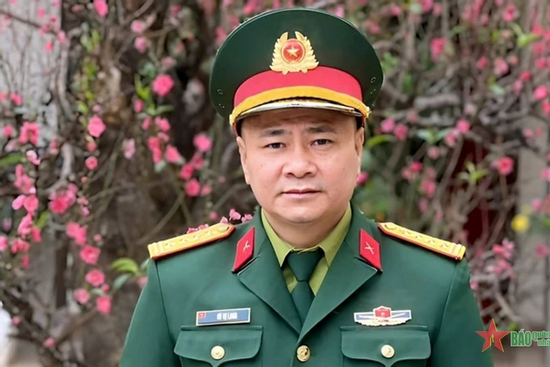 2 NSND mang hàm Đại tá là thầy giáo của các nghệ sĩ nổi tiếng nhất nước