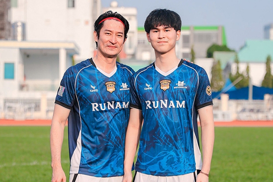 Diện mạo tuổi tròn đôi mươi của con trai Huy Khánh